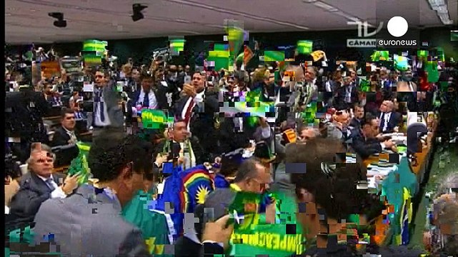 لجنة برلمانية في البرازيل توصي بتنحية ديلما روسيف