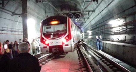 Marmaray Raydan Çıktı! Seferler Durdu