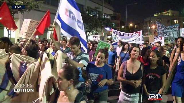 04/12: Social activism: mass protests called for lowering costs of living