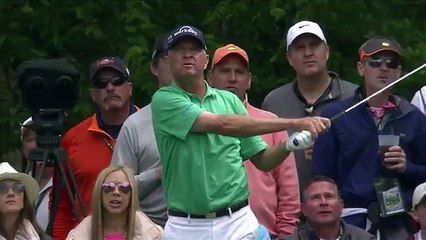 Video herunterladen: Trois golfeurs réalisent un hole-in-one sur le même trou