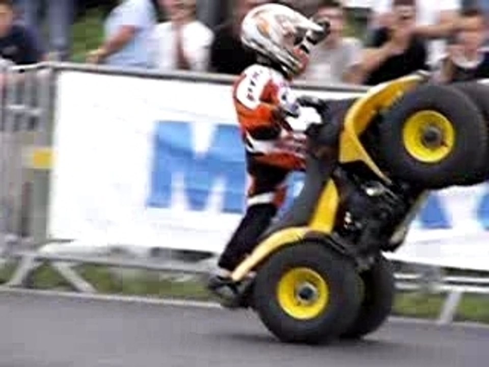 deux petit plein de talent aux stunt bike show