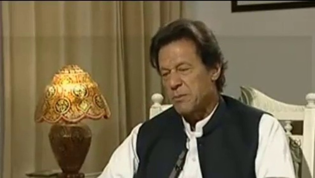 Mimicry of Pervaiz Rasheed by Imran khan.....
