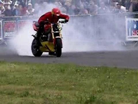 burn Zoltan stunt bike show 2007