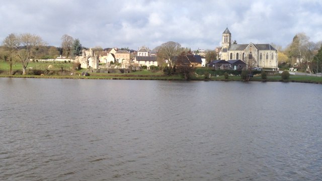 Chantier d'étude des jeunes passionnés d'archéologie
