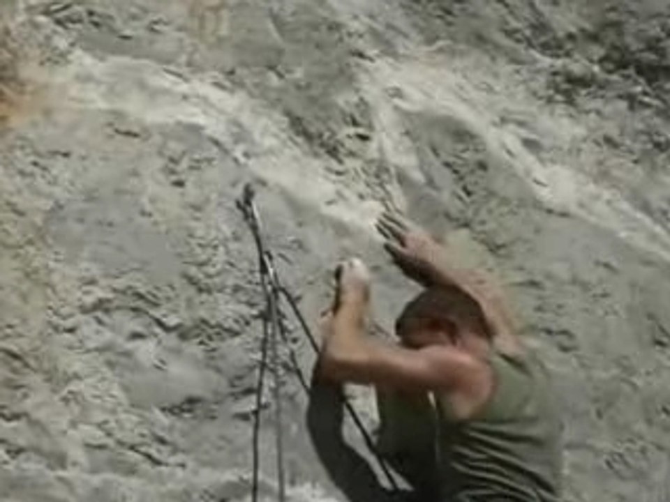 escalade - Alpilles, 16 avril. Sophie et Seb en galère