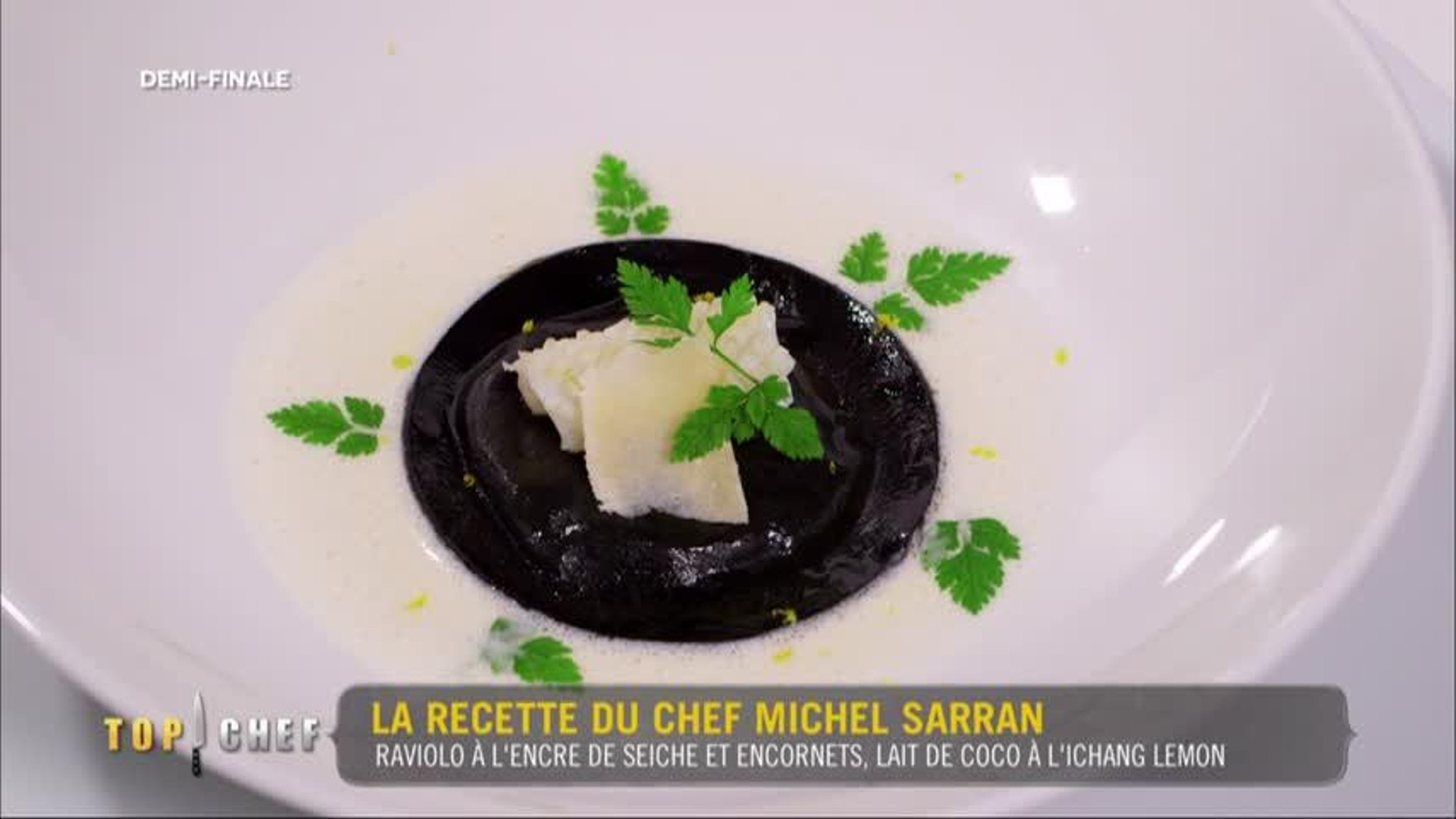 Raviolo à l'encre de seiche et encornets, lait de coco à l'ichang lemon de  Michel Sarran - Vidéo Dailymotion