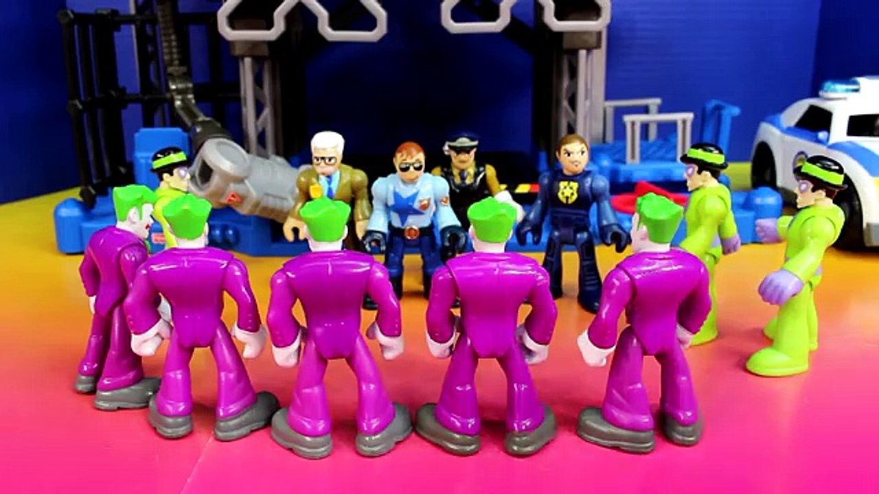 Imaginext Batman replicates himself to battle Joker Gotham city police jail