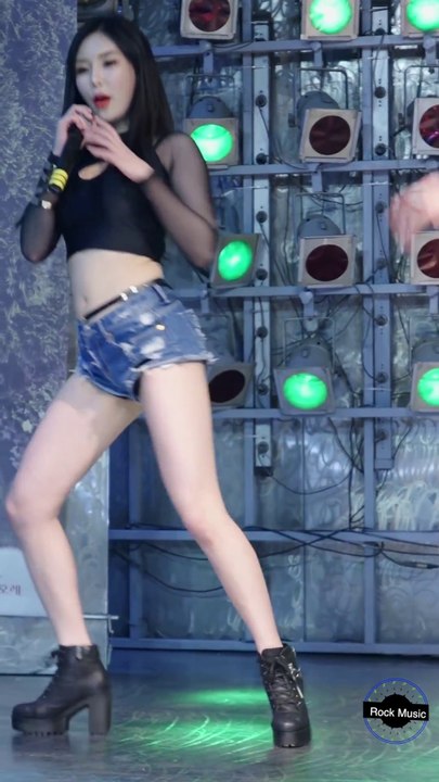 Dimepiece 시유[FANCAM]Hello Hello@20160327 Rock Music