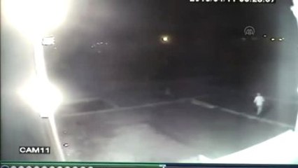 Teröristin Okula Saldırı Anı Kameraya Yansıdı