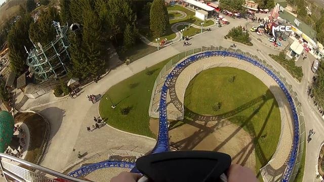 Les meilleures attractions de France: l’Alpina Blitz du parc Nigloland !