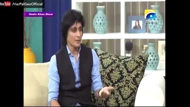 Check the Reaction of Sahir Lodhi When Nadia Khan Asked “Kabhi Waxing Ya Threading Karwai Hai ?? “