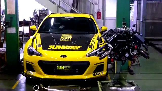 Um V8 de 367 cv as 11.000 rpm (!) é tudo o que o Subaru BRZ precisava