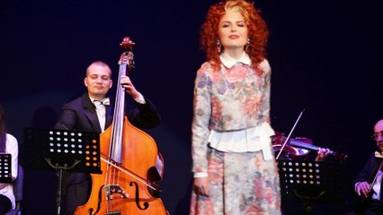 Alexandra Ungureanu - Deja Vu (Official Music Video)