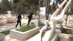 Mersin Ailesi Kızlarının Katilinin Öldürülmesinin Ardından Özgecan' In Mezarını Ziyaret Etti-2