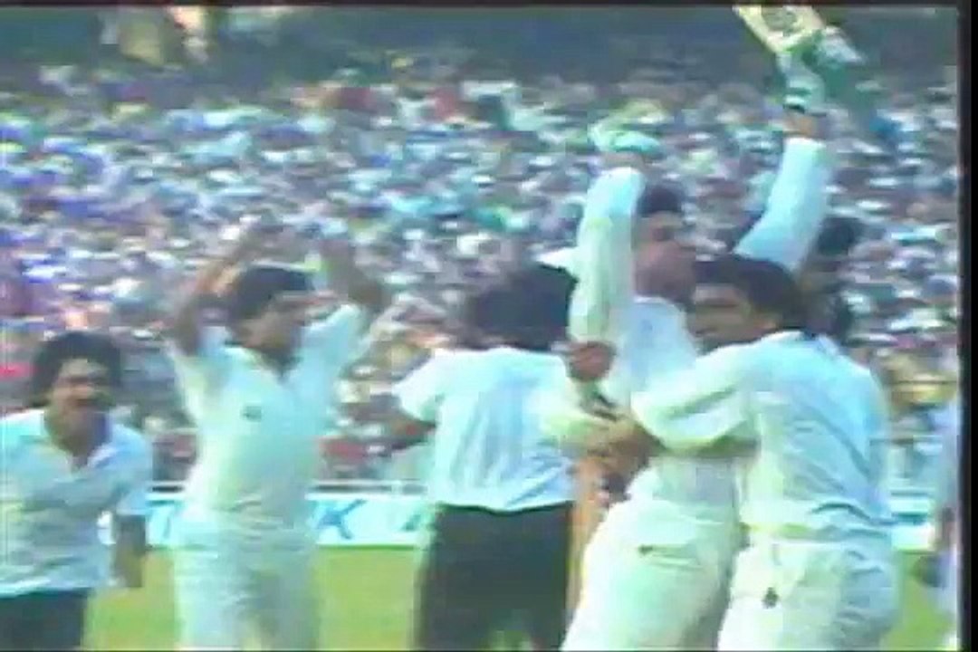 Ptv Classic Ad,Wasim Akram - Lets Move To Childhood -