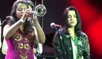 Pakistani National Anthem Sung By An American Pakistani Girl In A Ceremony