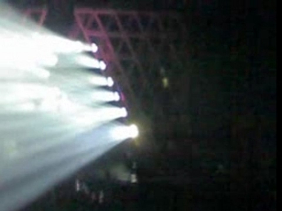 DAFT PUNK ROBOT ROCK BERCY JUIN 07