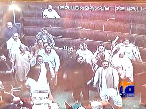 Opposition continues protest against Panama Leaks in Punjab Assembly -12 April 2016