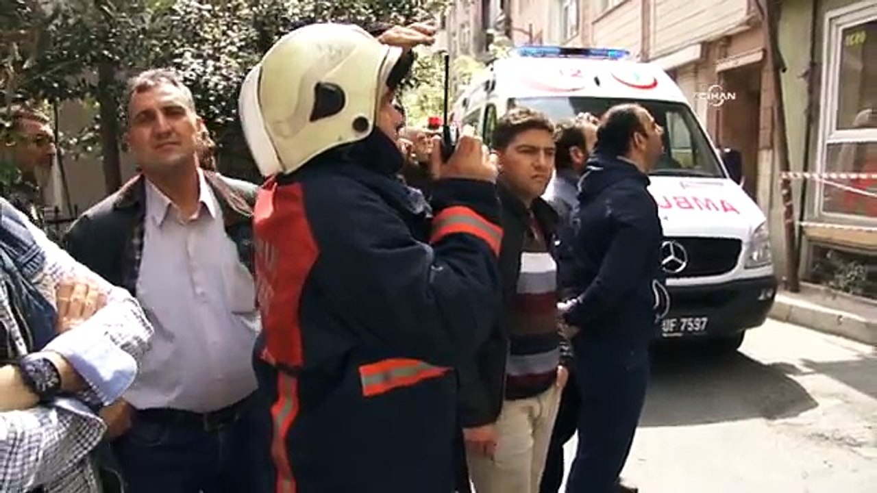 Nişantaşı'nda tadilat yapılan binada çökme: Enkazda kalanlar var