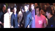 Khan War Ends: Shahrukh Khan and Salman Khan hug at Baba Siddiquis Iftaar party