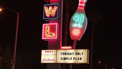 Singing In The Rain (Official Video) - Simple Plan