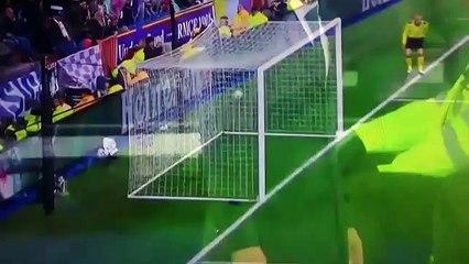 Zinedine Zidane tiene el pantalón roto