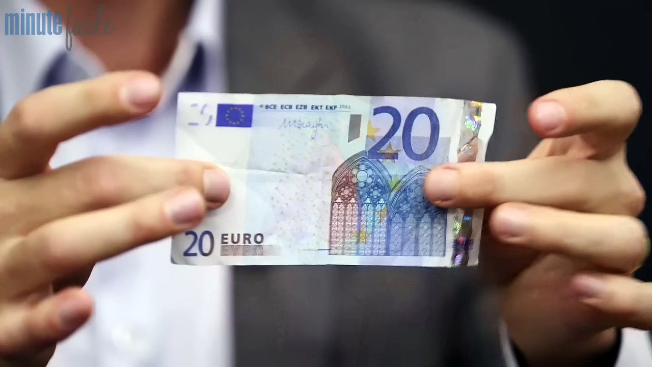 Sports Loisirs : Magie : transpercer un billet avec une carte