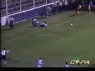 Скачать видео: Emelec 2 - Alianza Lima 2 - (Resumen del partido 12 Abril 2000 Libertadores)