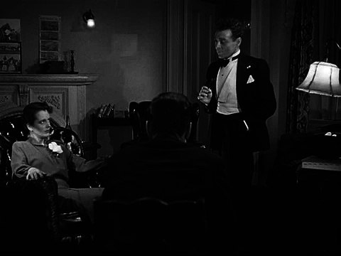 Sam Spade (Humphrey Bogart) gets rough - The Maltese Falcon