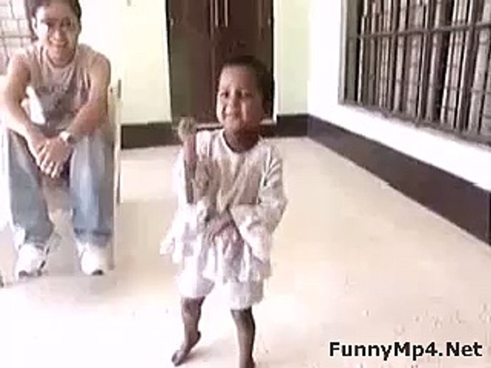 Free_Download_WhatsApp_Video_What_A_Singing_Talent_Of_Little_Kid_Must_Laugh_-_Mu