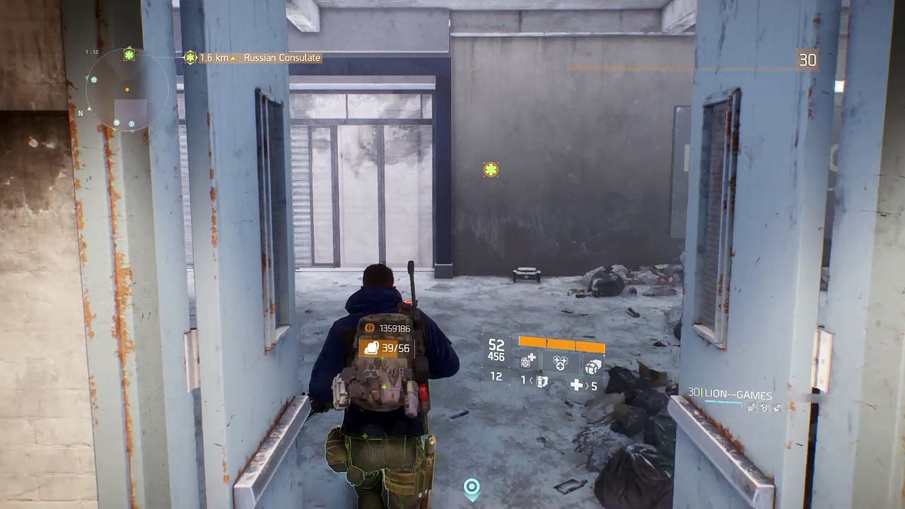 Tom Clancy's The Division mes around