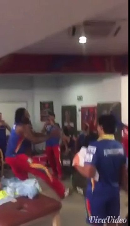 -Virat Kohli-&-Chris Gayle- Bhangra Dance