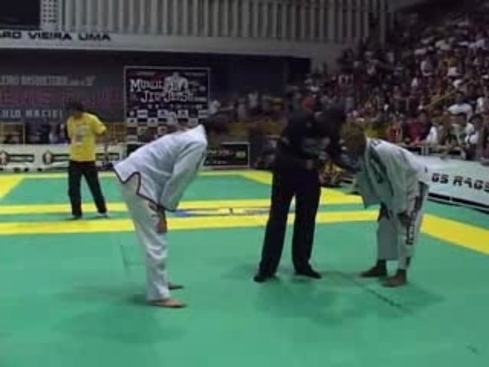 Jacare vs Roger Gracie - Mundial 2005