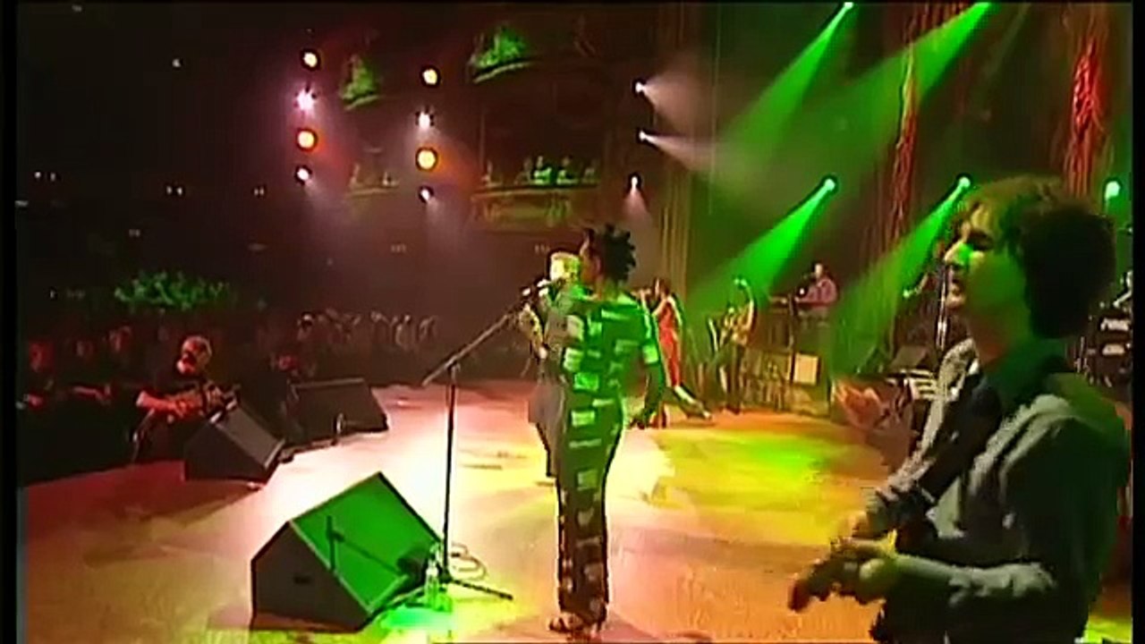 IN CONCERT '' SIMPLY RED '' LONDON 1998 19