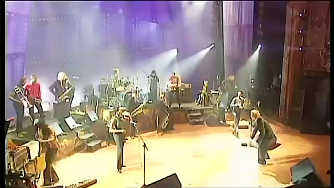 IN CONCERT '' SIMPLY RED '' LONDON 1998 46