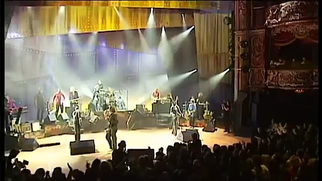 IN CONCERT '' SIMPLY RED '' LONDON 1998 35