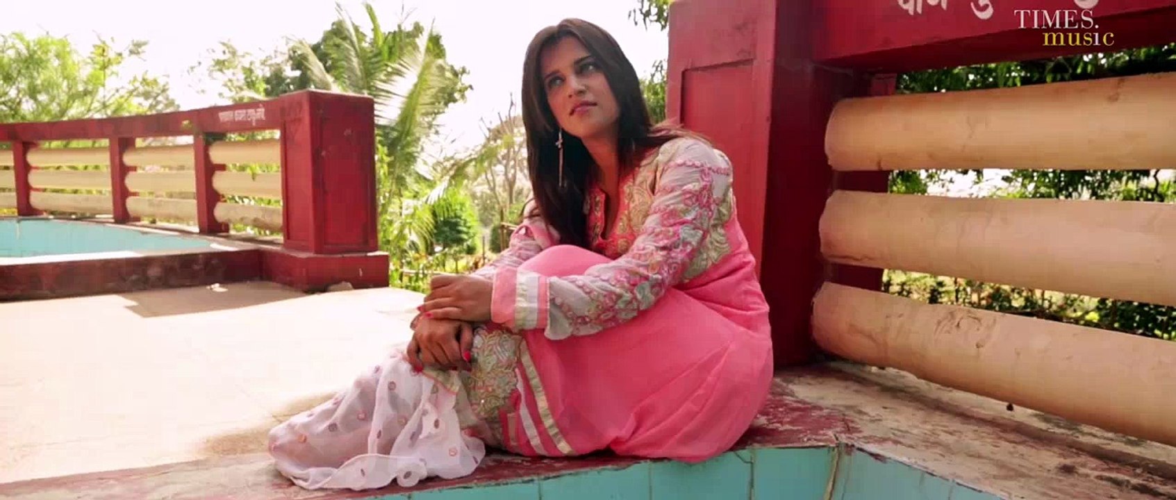 Ek Tu Hi Tu Full Video Song - Shaukeen Kaminay - HD