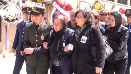 Eskişehir Dağlıca'daki Patlamada Şehit Düşen Üsteğmen Toprağa Verildi-2