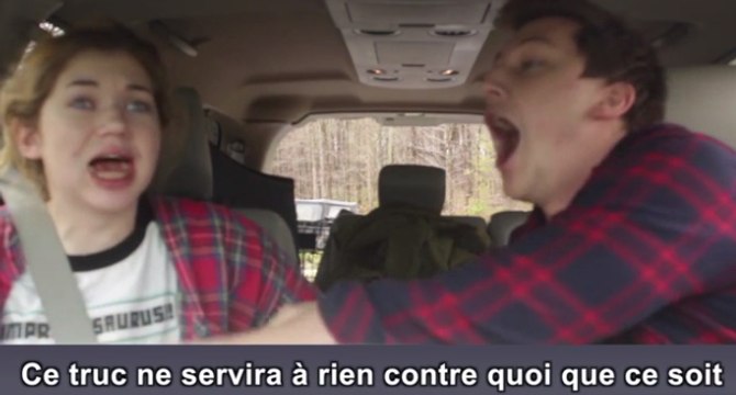 Ils font complètement paniquer leur sœur en lui faisant croire à une invasion de zombies (vidéo)