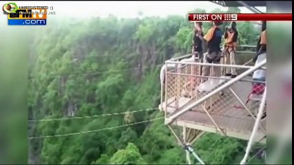Elle fait un saut en "bungee". est se retrouve dans un fleuve infesté de crocodiles!