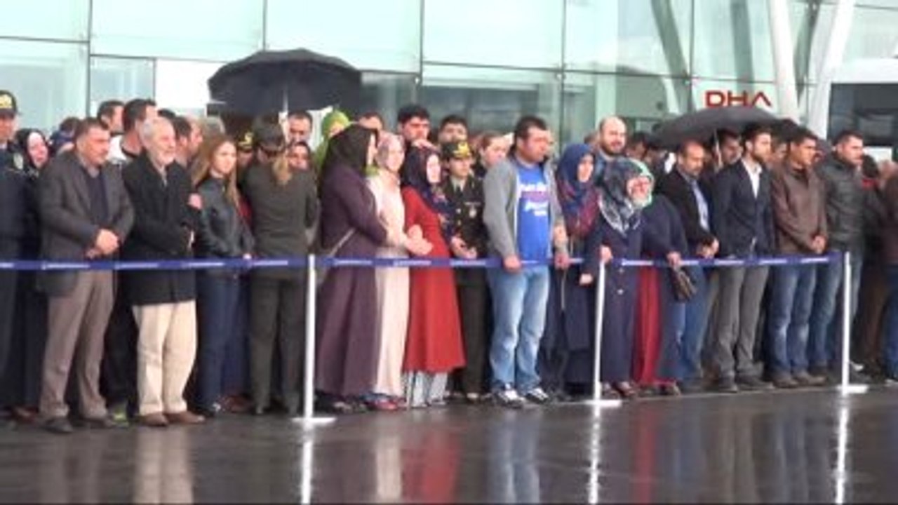 Sivas Şehit Astsubay Tevfik Ayhan Gençleşen'in Cenazesi Memleketine Getiril
