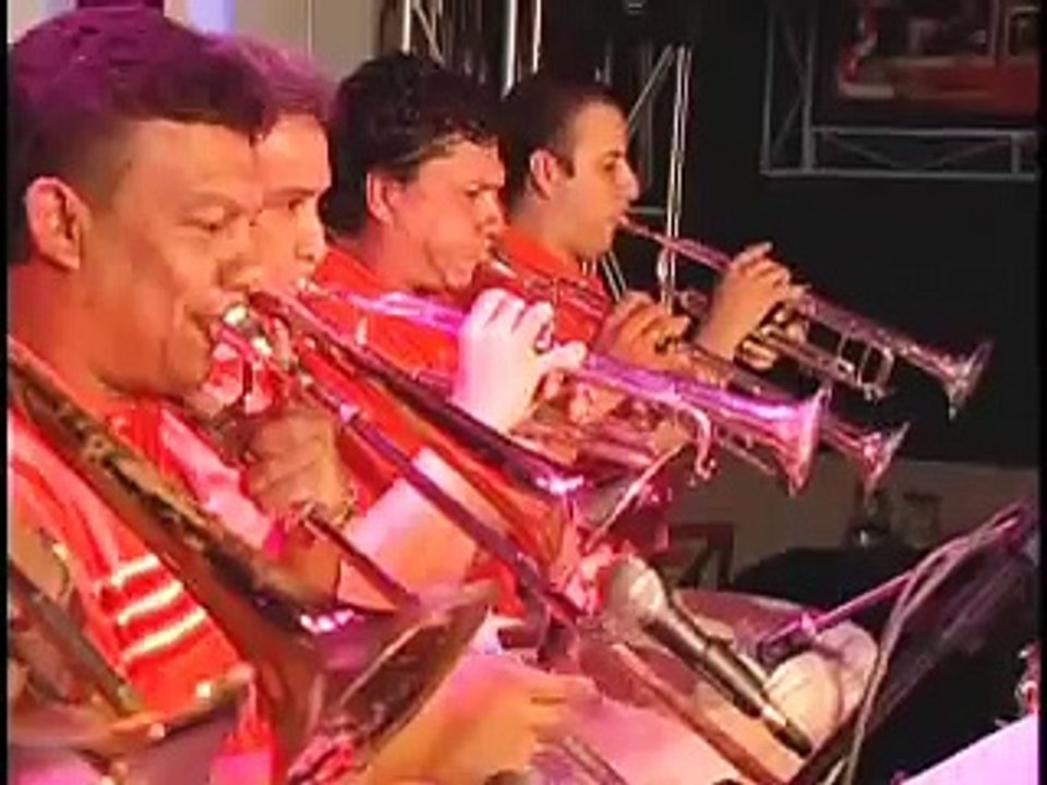 Maelo Ruiz - Besame (Live)