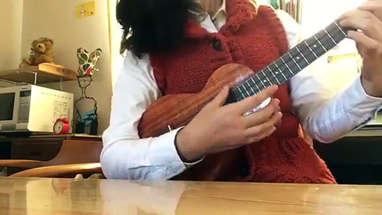 翳りゆく部屋 ウクレレ弾き語り