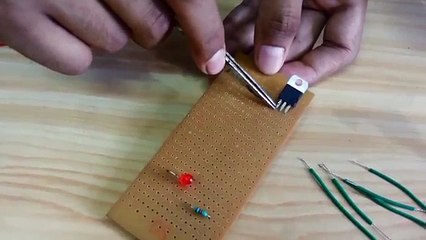 How to make PORTABLE MOBILE CHARGER