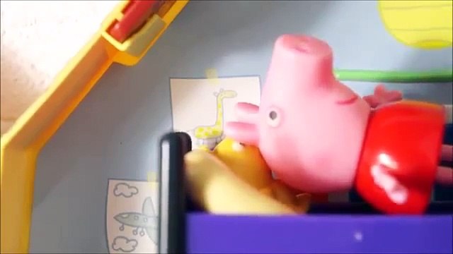 PIG GEORGE DA FAMÍLIA PEPPA PIG É GÊMEO! MAMÃE PIG GRÁVIDA E PAPAI PIG DESMAIA! EM PORTUGUES