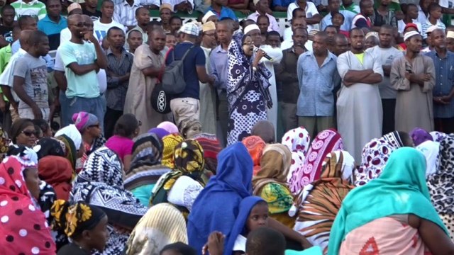 Violences urbaines et mouvement social à Mayotte: le gouvernement envoie des renforts