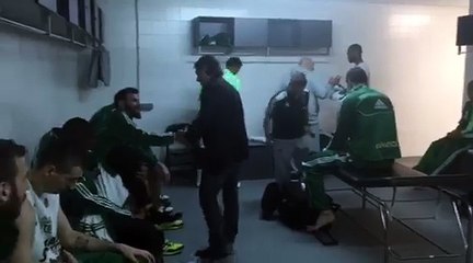 Στα αποδυτήρια ο Δημήτρης Γιαννακόπουλος
