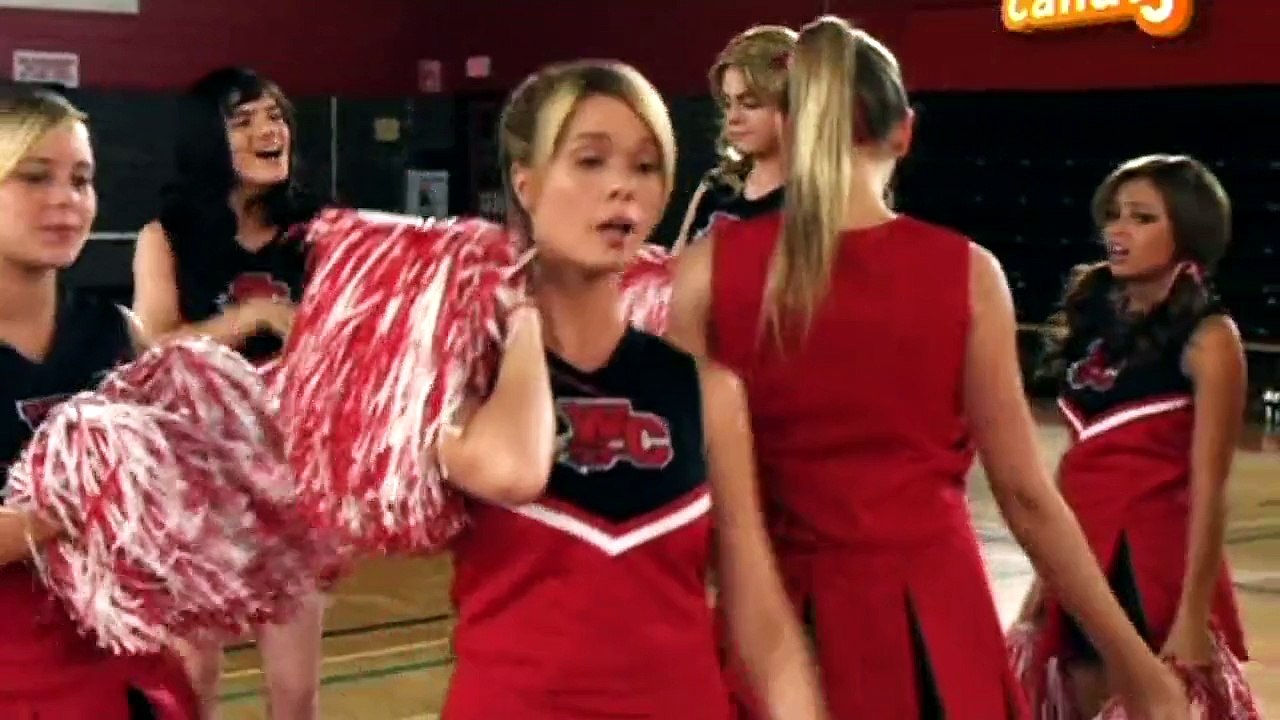 Ma Baby-Sitter est un vampire 1x02 Pompom Mamie