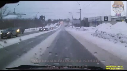 Капот потерял