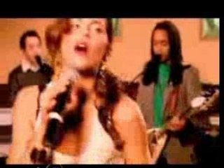 Nelly Furtado - Promiscuous Live